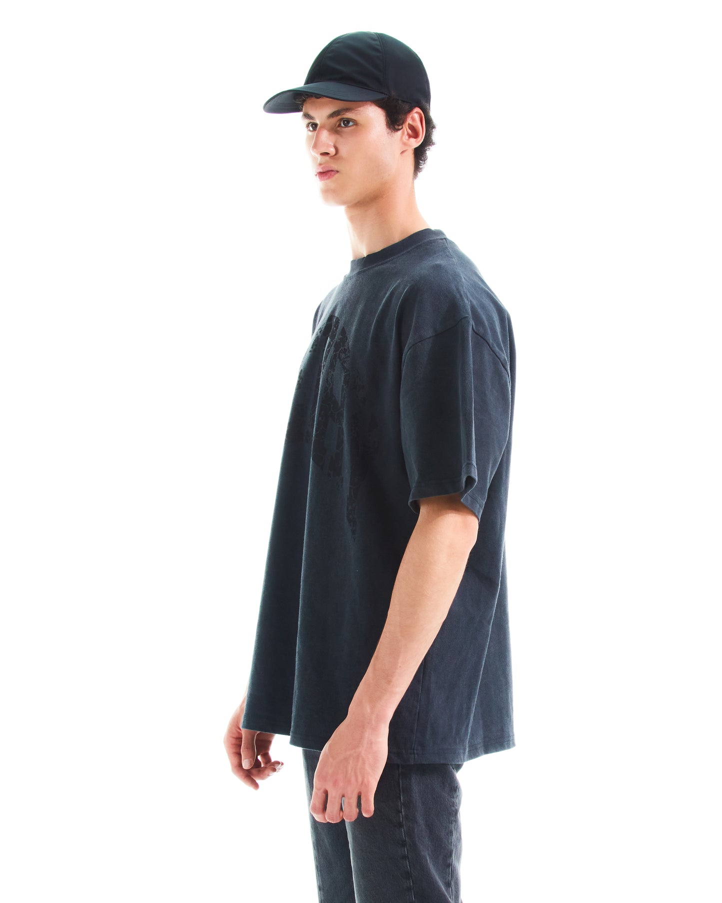 AJEBRY cracked collegiate logo tee - Vintage Black